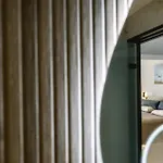 Black Rocks Hotel *